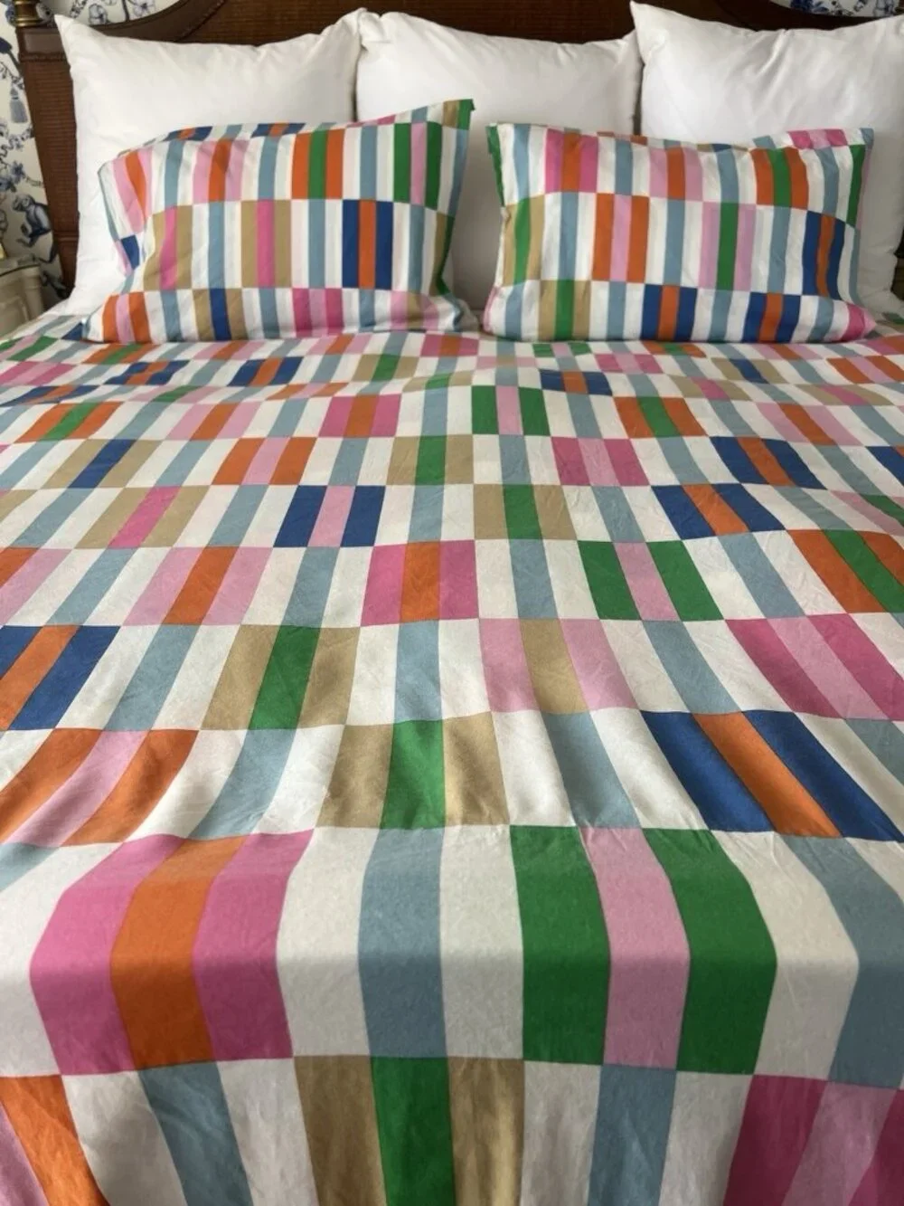 Ikea KLIBBKORSORT Full-Queen Duvet Cover & 2 STD Pillowcases Multicolor Modern
